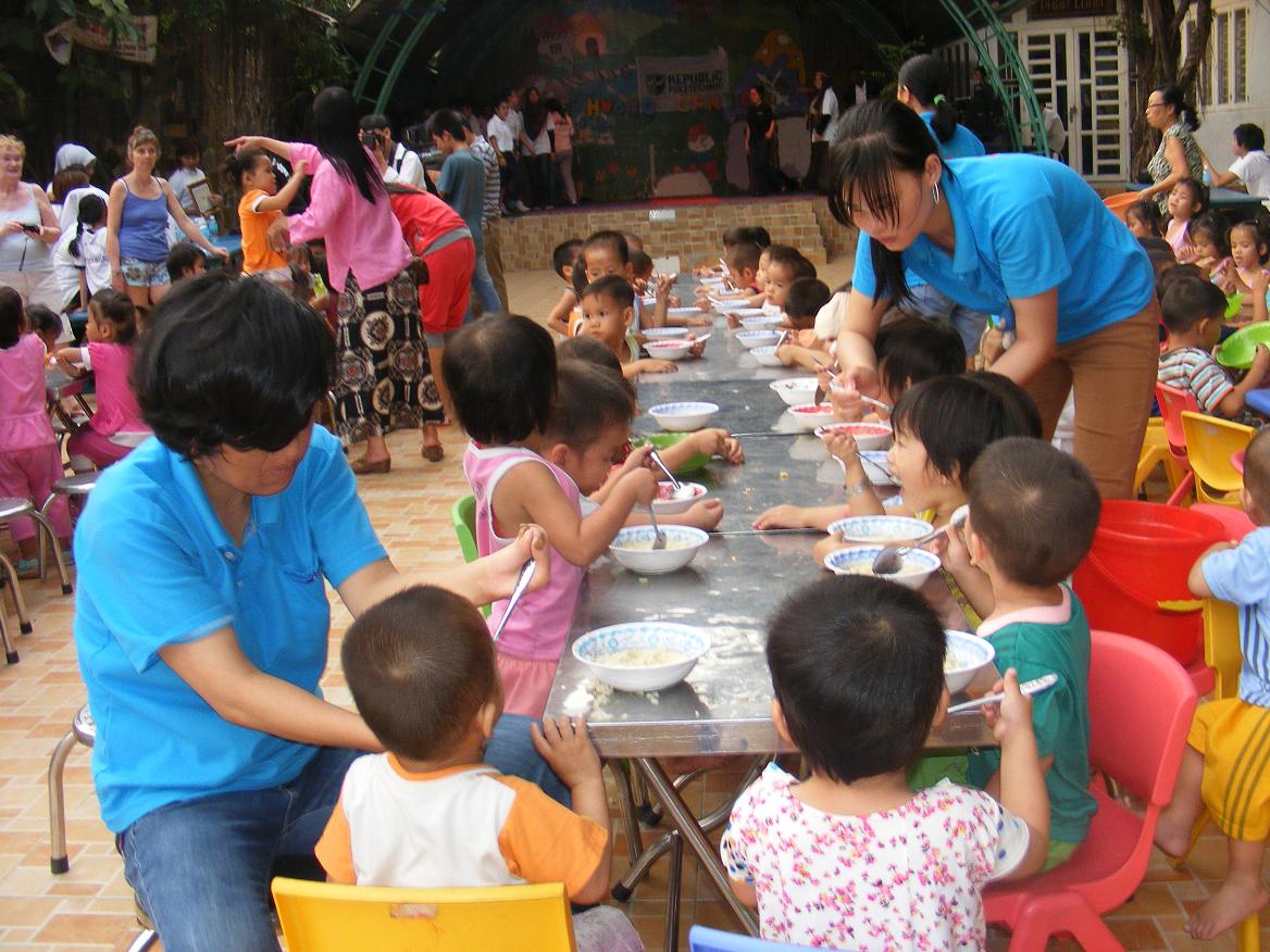 Những mô hình trung tâm cung cấp dịch vụ công tác xã hội chăm sóc đối tượng tại cộng đồng (Ảnh minh họa)